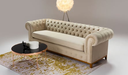 Beżowa sofa. Jaką kanapę w odcieniach beżu wybrać do nowoczesnego salonu.